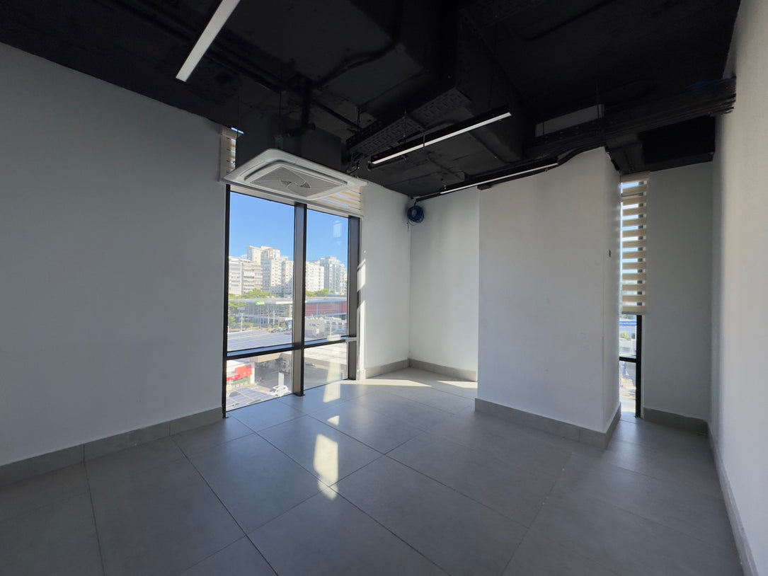 Oficinas alquiler adecuadas Naco Santo Domingo