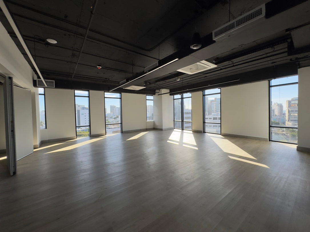 Oficinas alquiler adecuadas Naco Santo Domingo