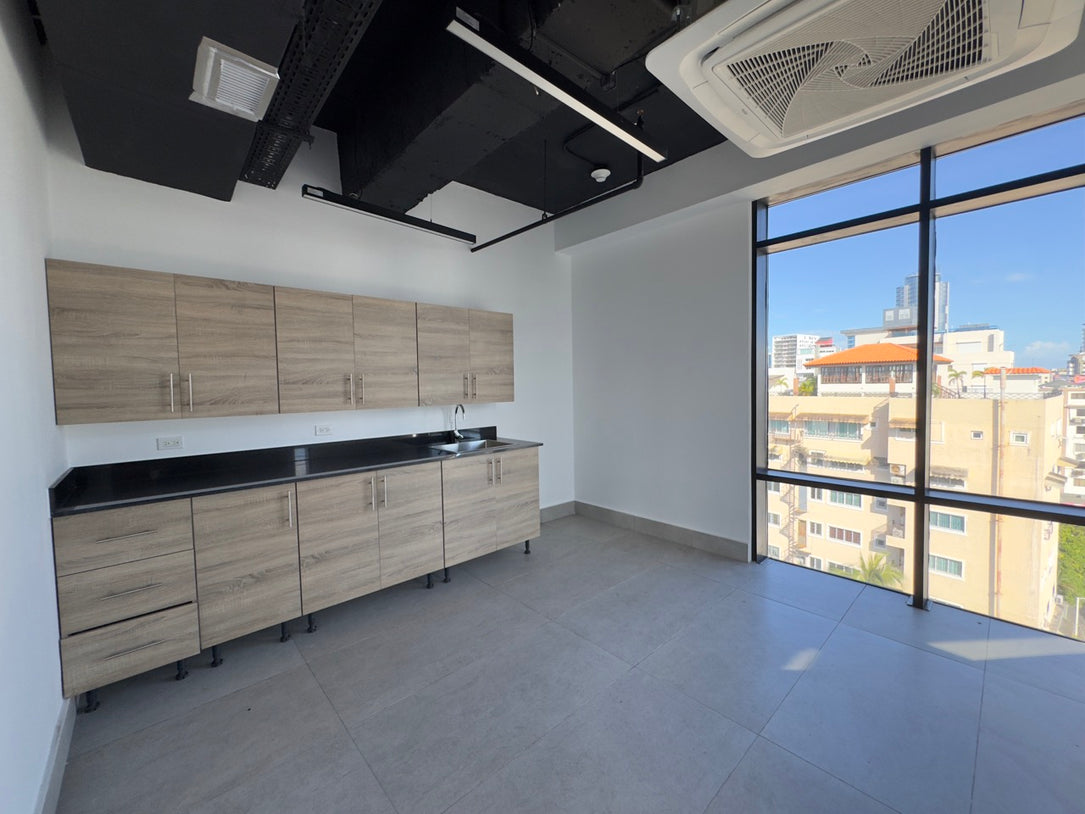 Oficinas alquiler adecuadas Naco Santo Domingo