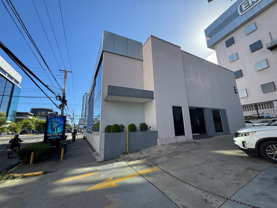 Local comercial edificio oficinas alquiler Tiradentes Naco Santo Domingo