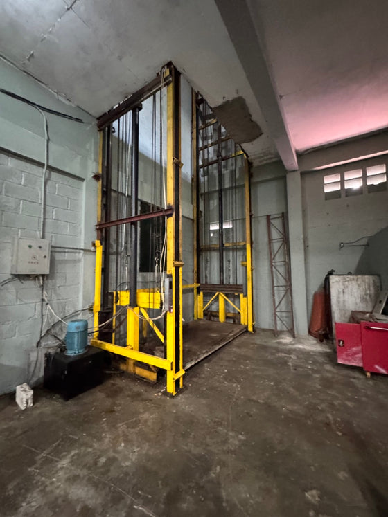 Nave comercial alquiler San Carlos Santo Domingo