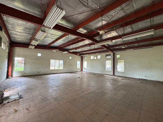 Nave terreno locales comerciales venta Ave. Luperon Herrera, Santo Domingo