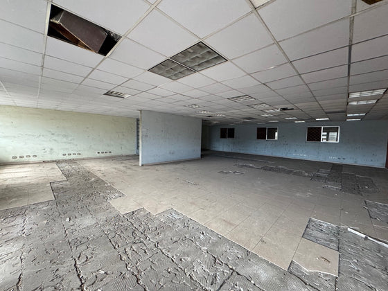 Nave terreno locales comerciales venta Ave. Luperon Herrera, Santo Domingo