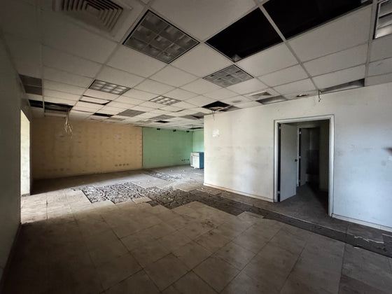 Nave terreno locales comerciales venta Ave. Luperon Herrera, Santo Domingo