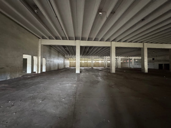 Nave terreno locales comerciales venta Ave. Luperon Herrera, Santo Domingo