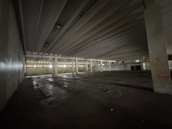 Nave terreno locales comerciales venta Ave. Luperon Herrera, Santo Domingo