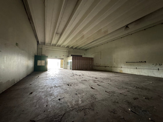 Nave terreno locales comerciales venta Ave. Luperon Herrera, Santo Domingo