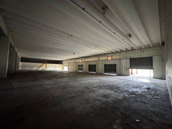 Nave terreno locales comerciales venta Ave. Luperon Herrera, Santo Domingo