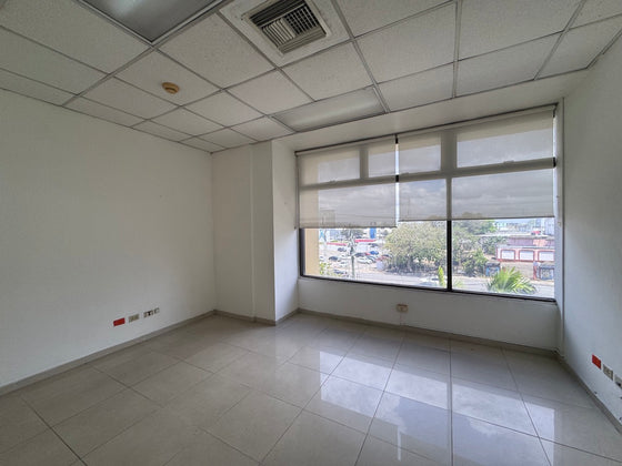Oficinas desde 244 hasta 2,762 m² en Alquiler | Av. John F. Kennedy, Miraflores, Santo Domingo (A Remodelar)