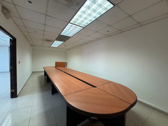 Oficinas desde 244 hasta 2,762 m² en Alquiler | Av. John F. Kennedy, Miraflores, Santo Domingo (A Remodelar)