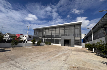 Edificio Comercial Independiente de 3,400 m² en Alquiler | Av. Luperón, Santo Do-1