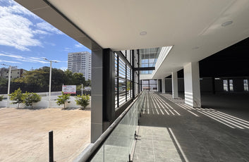 Edificio Comercial Independiente de 3,400 m² en Alquiler | Av. Luperón, Santo Do-6
