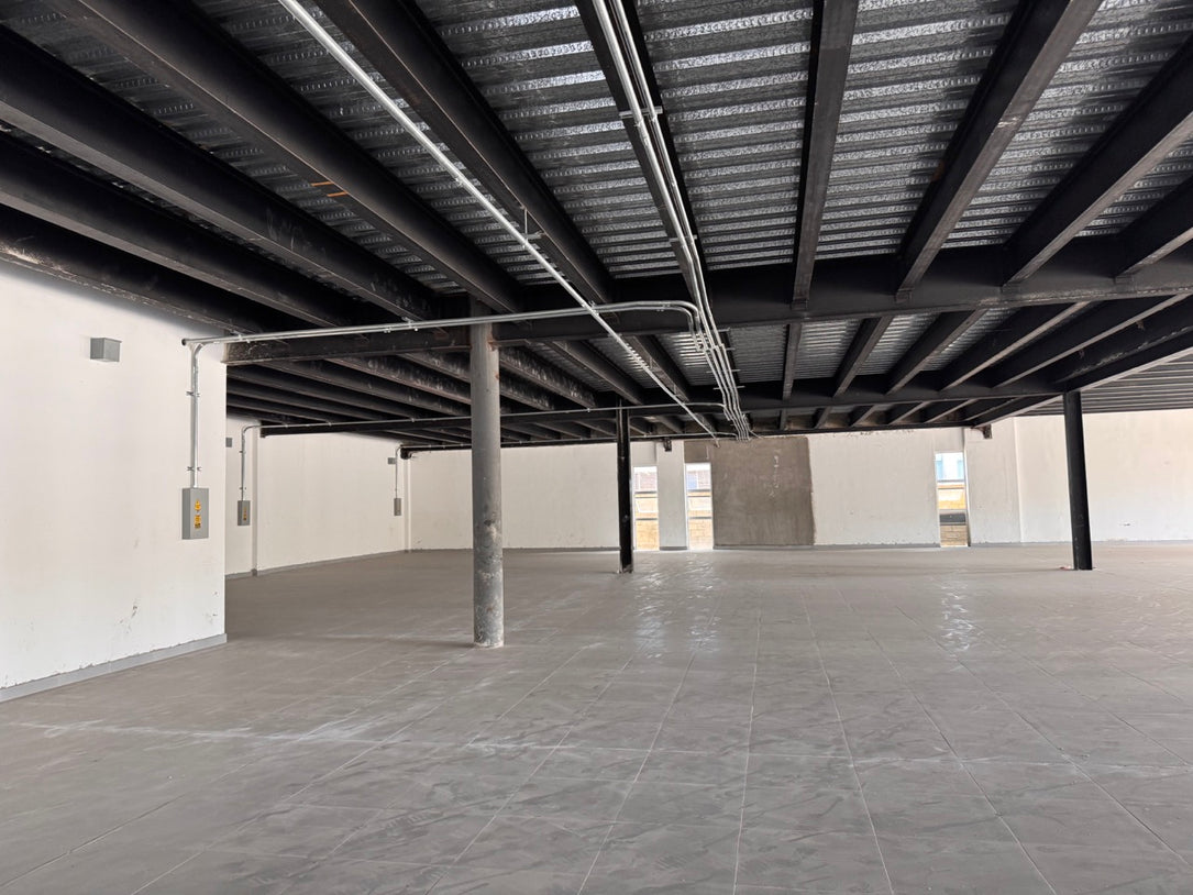Edificio de Oficinas de 3,400 m² en Alquiler | Av. Luperón, Santo Domingo Oeste