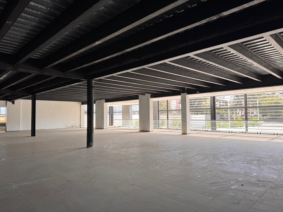 Edificio de Oficinas de 3,400 m² en Alquiler | Av. Luperón, Santo Domingo Oeste