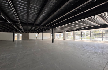 Edificio Comercial Independiente de 3,400 m² en Alquiler | Av. Luperón, Santo Do-11