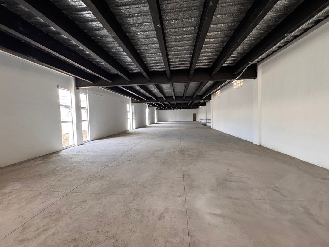 Edificio de Oficinas de 3,400 m² en Alquiler | Av. Luperón, Santo Domingo Oeste