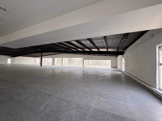 Edificio de Oficinas de 3,400 m² en Alquiler | Av. Luperón, Santo Domingo Oeste