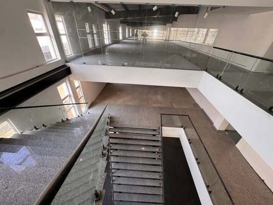 Edificio de Oficinas de 3,400 m² en Alquiler | Av. Luperón, Santo Domingo Oeste