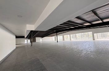 Edificio Comercial Independiente de 3,400 m² en Alquiler | Av. Luperón, Santo Do-18