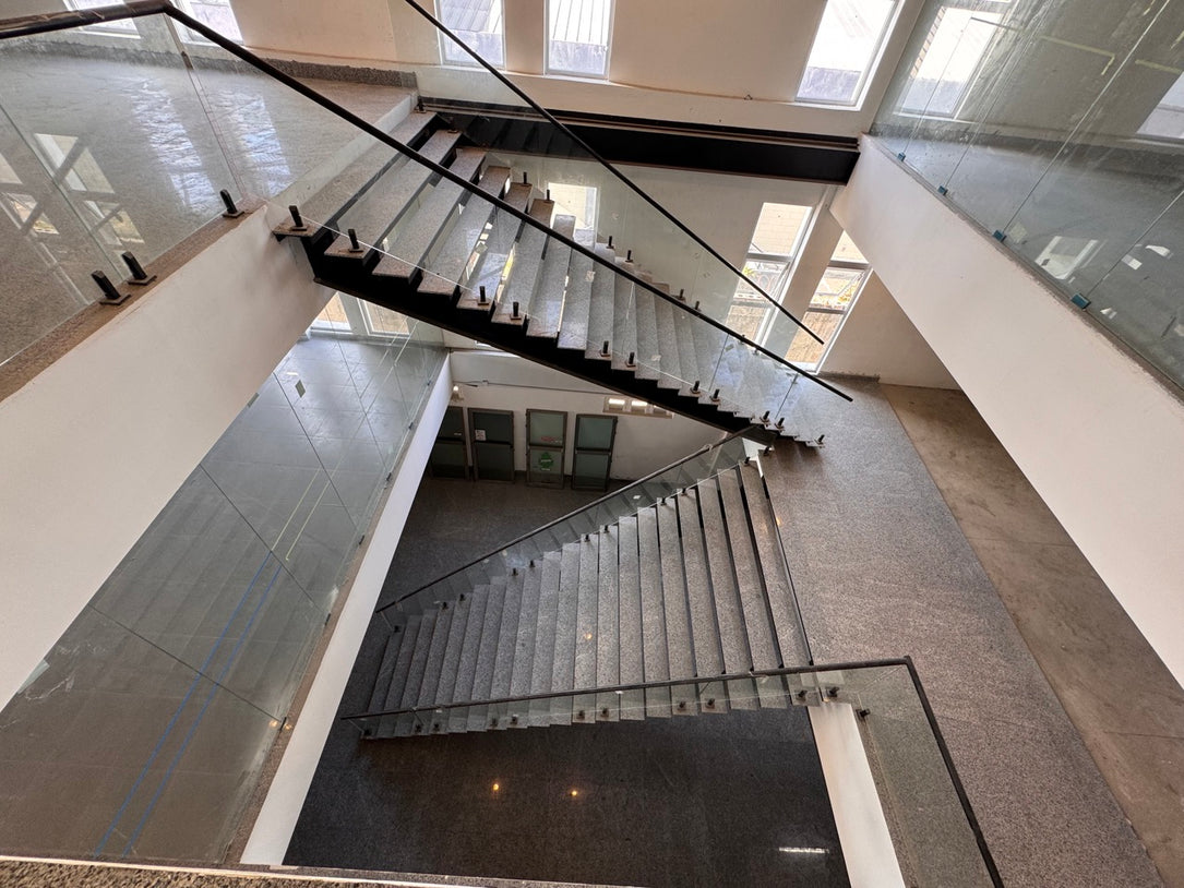 Edificio de Oficinas de 3,400 m² en Alquiler | Av. Luperón, Santo Domingo Oeste