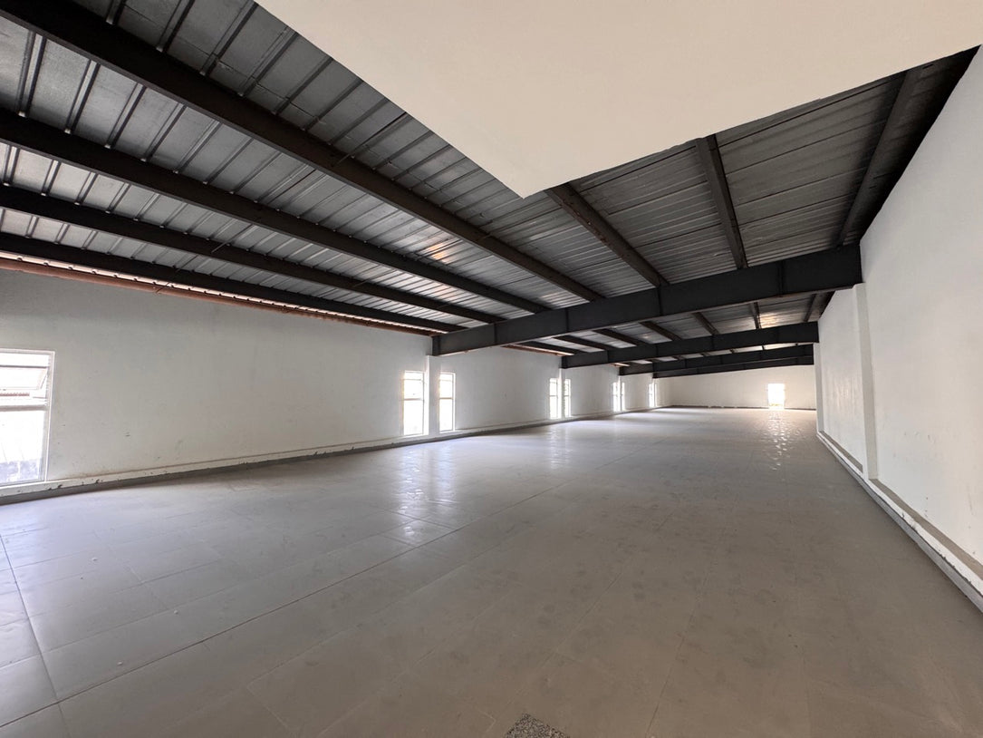 Edificio de Oficinas de 3,400 m² en Alquiler | Av. Luperón, Santo Domingo Oeste