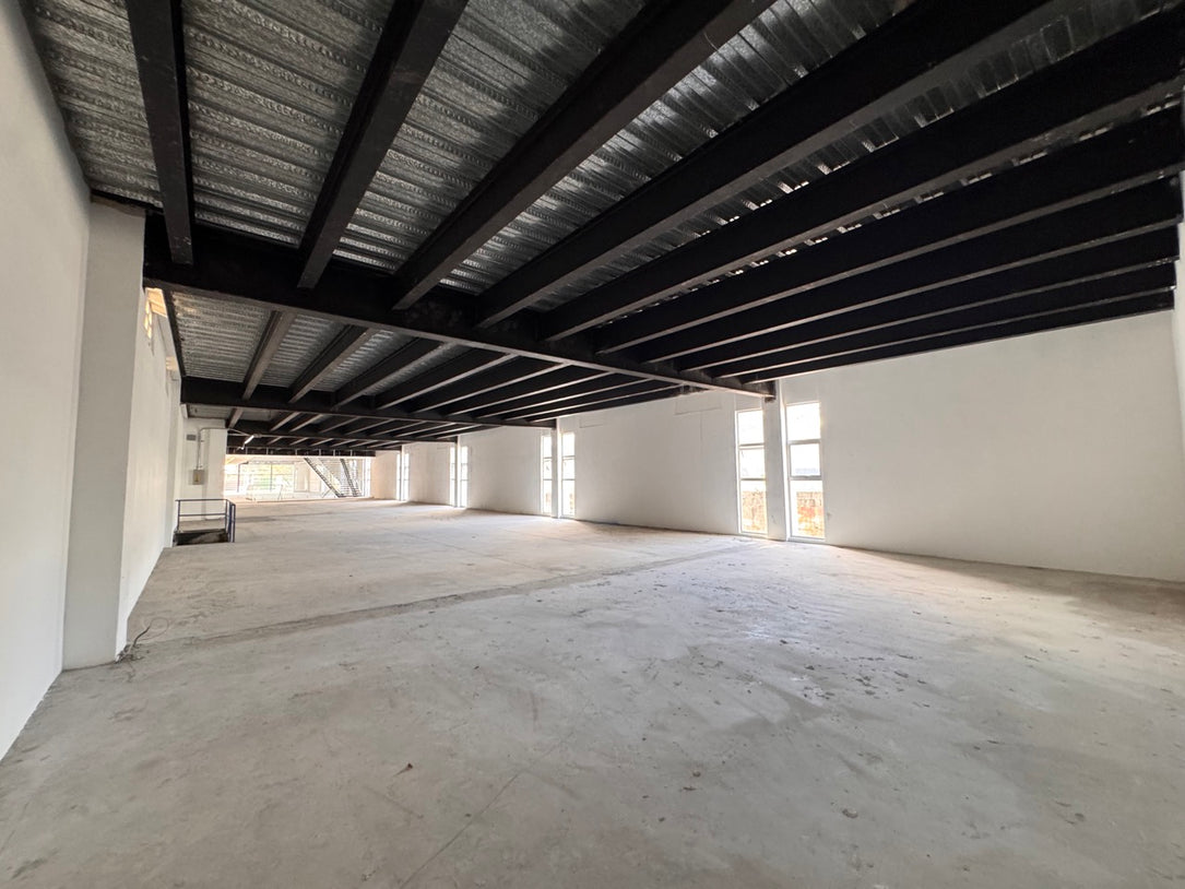 Edificio de Oficinas de 3,400 m² en Alquiler | Av. Luperón, Santo Domingo Oeste