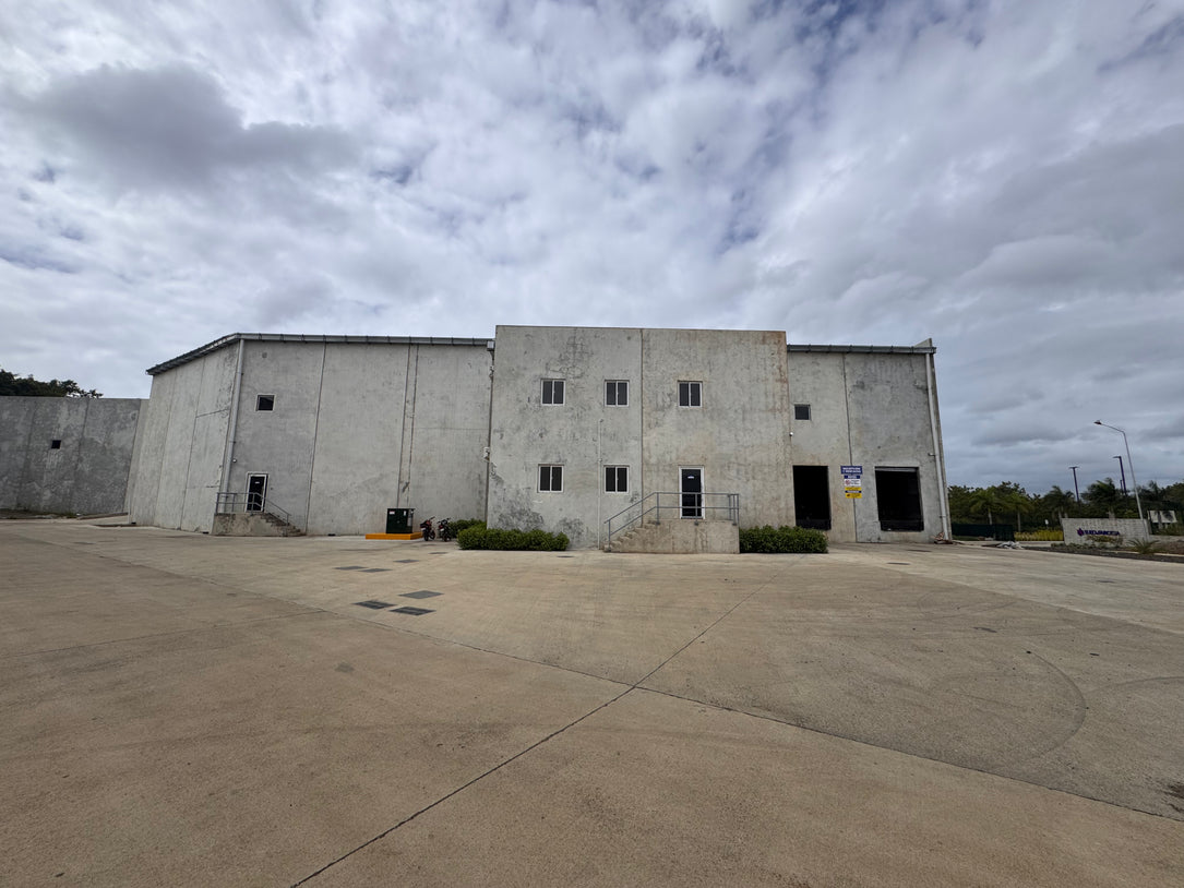 Nave Industrial en Alquiler – Parque Industrial Duarte – 2,650