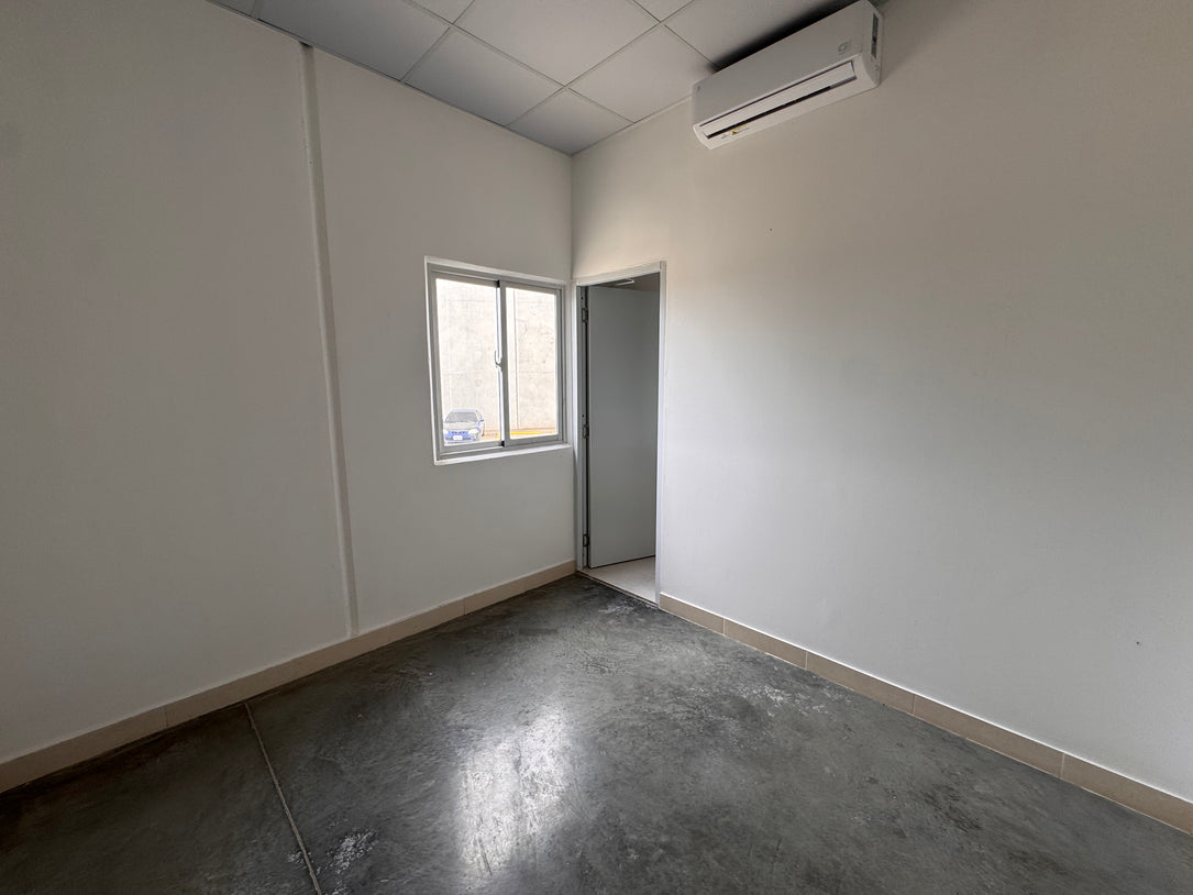 Nave Industrial en Alquiler – Parque Industrial Duarte – 2,650