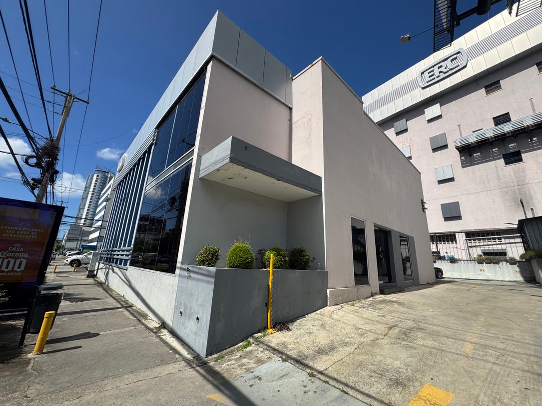 Edificio comercial alquiler Naco Santo Domingo