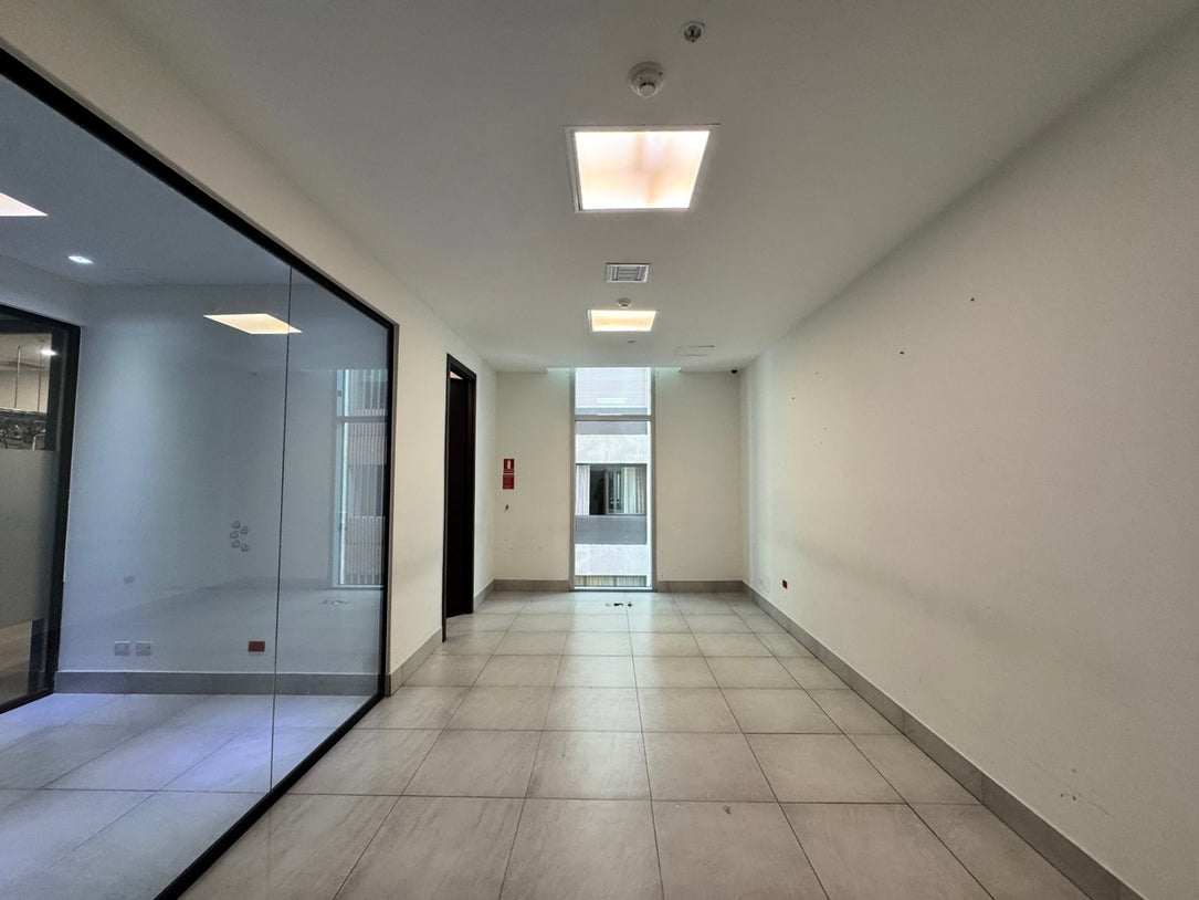 Oficina corporativa Clase A adecuada 803 m² en Alquiler Piantini, Santo Domingo