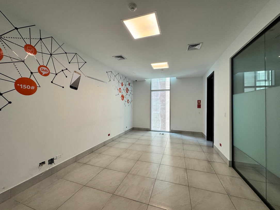 Oficina corporativa Clase A adecuada 803 m² en Alquiler Piantini, Santo Domingo