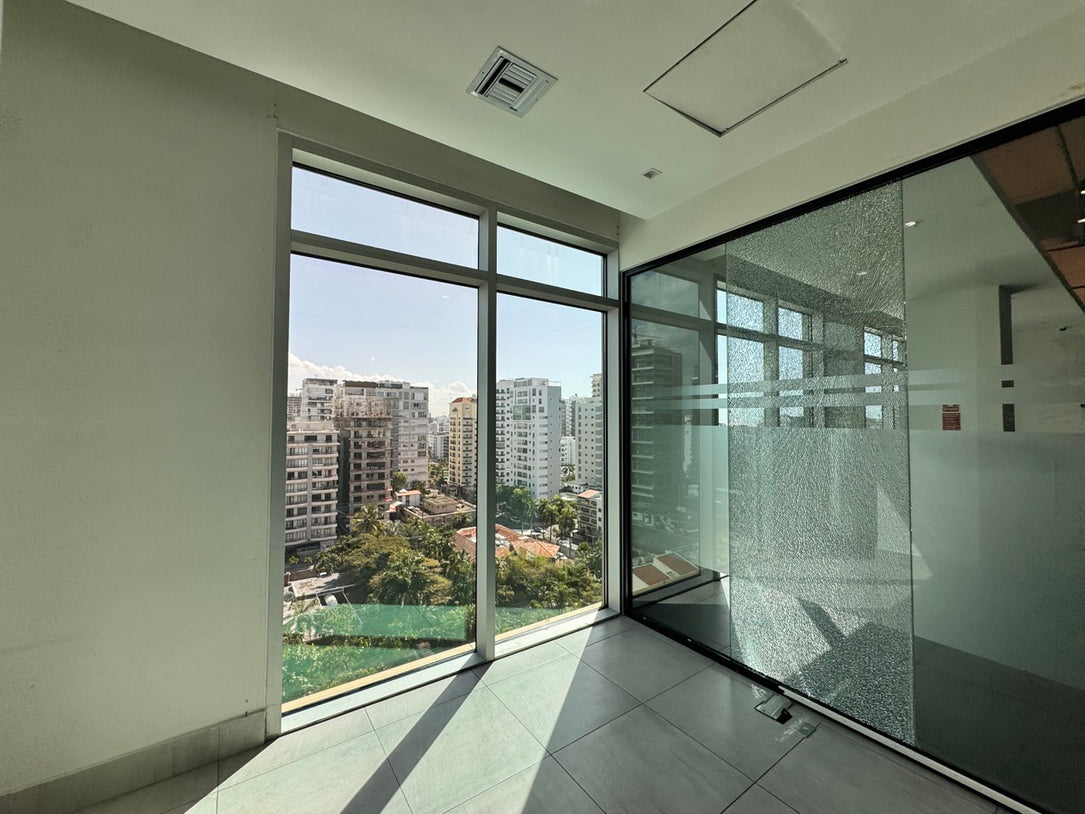 Oficina corporativa Clase A adecuada 803 m² en Alquiler Piantini, Santo Domingo