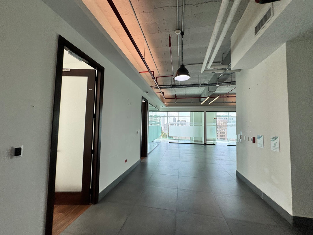 Oficina corporativa Clase A adecuada 803 m² en Alquiler Piantini, Santo Domingo