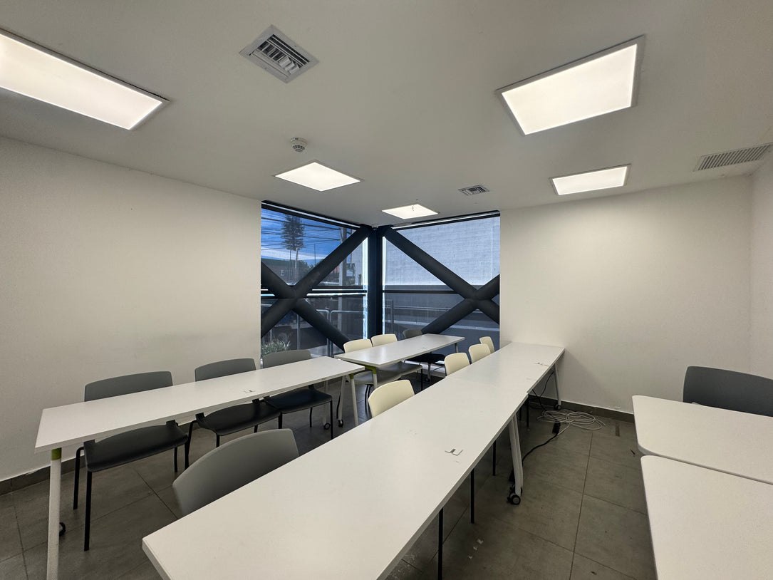 Edificio Corporativo Adecuado en Alquiler – 2,123.45 m² | Santo Domingo