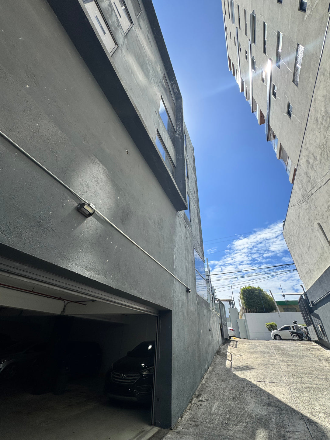 Edificio Corporativo Adecuado en Alquiler – 2,123.45 m² | Santo Domingo