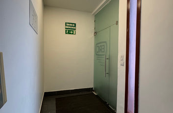 Local comercial independiente de 800 m² en alquiler en Naco | Av. Tiradentes-8