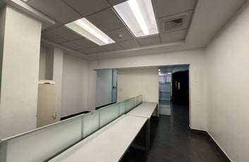 Local comercial independiente de 800 m² en alquiler en Naco | Av. Tiradentes-11