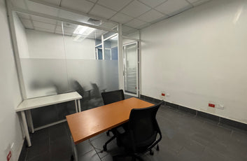 Local comercial independiente de 800 m² en alquiler en Naco | Av. Tiradentes-24