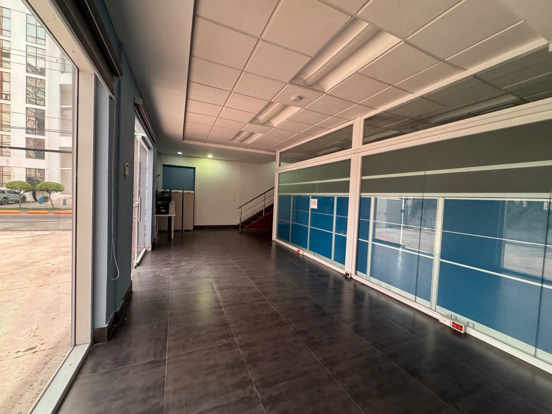 Locales comerciales alquiler Tiradentes Naco Santo Domingo