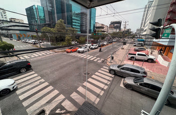 Local comercial independiente de 800 m² en alquiler en Naco | Av. Tiradentes-37