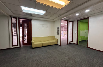 Local comercial independiente de 800 m² en alquiler en Naco | Av. Tiradentes-46
