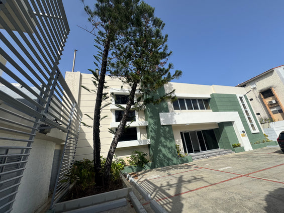 Edificio Oficinas Alquiler – 1,200 m² | Bella Vista, Santo Domingo