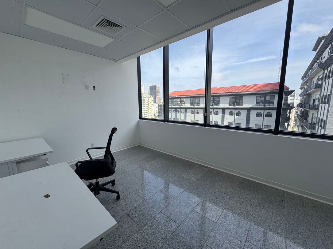 Local Corporativo en Alquiler – 328 m² | Corporativo 2010 | Piantini
