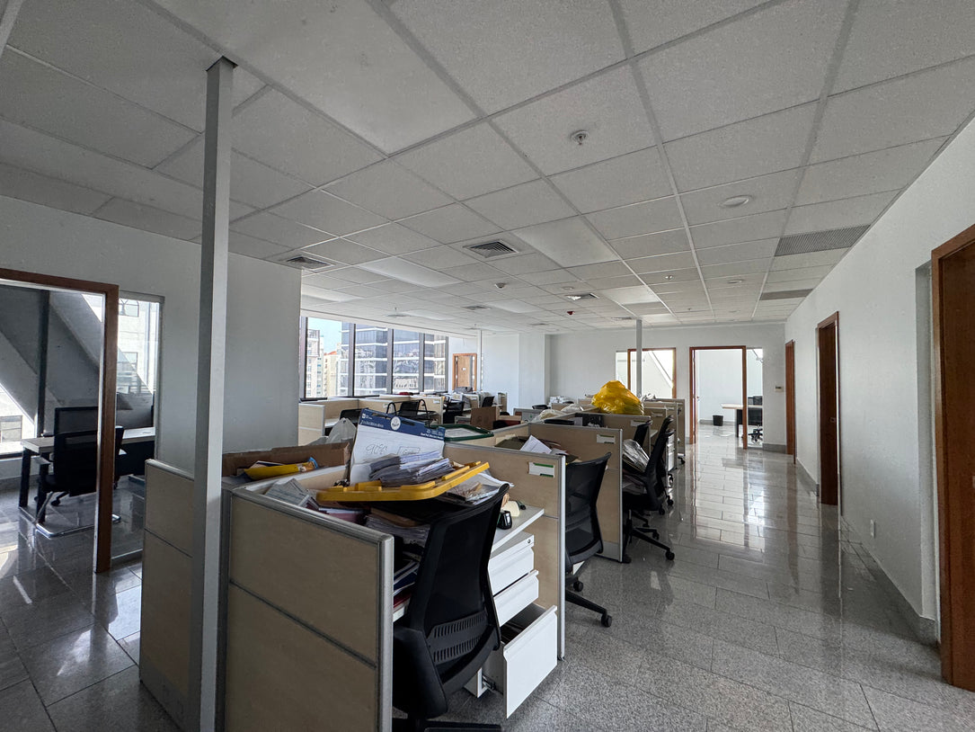 Local Corporativo en Alquiler – 328 m² | Corporativo 2010 | Piantini