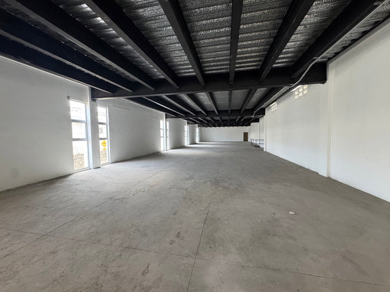 Edificio de Oficinas de 3,400 m² en Alquiler | Av. Luperón, Santo Domingo Oeste