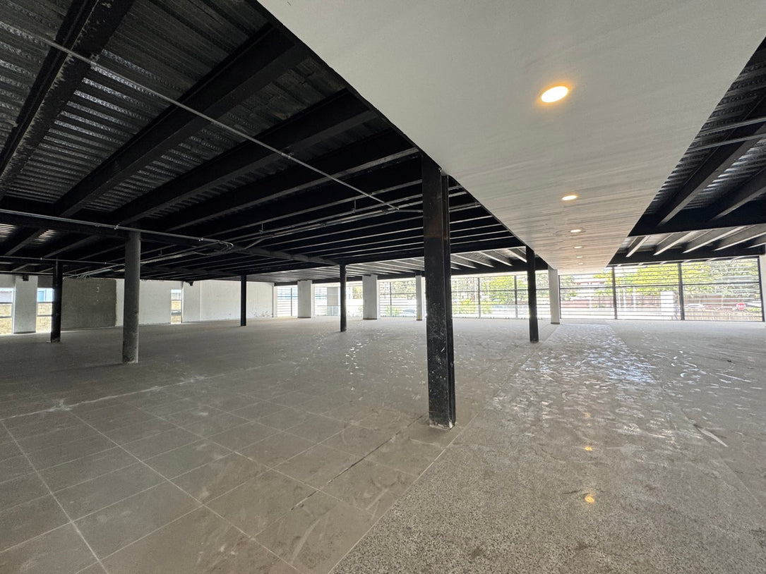 Edificio de Oficinas de 3,400 m² en Alquiler | Av. Luperón, Santo Domingo Oeste