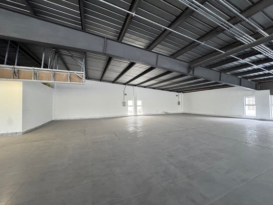 Edificio de Oficinas de 3,400 m² en Alquiler | Av. Luperón, Santo Domingo Oeste
