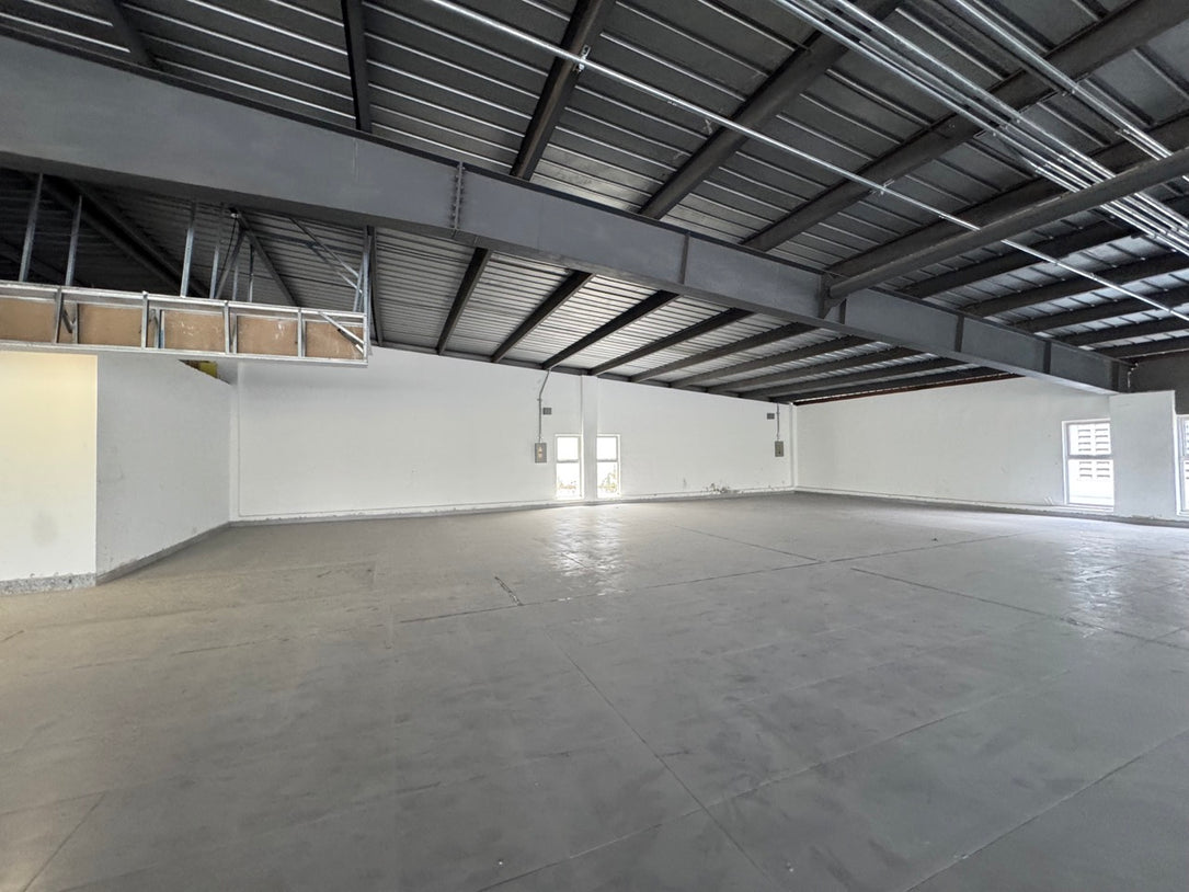 Edificio de Oficinas de 3,400 m² en Alquiler | Av. Luperón, Santo Domingo Oeste