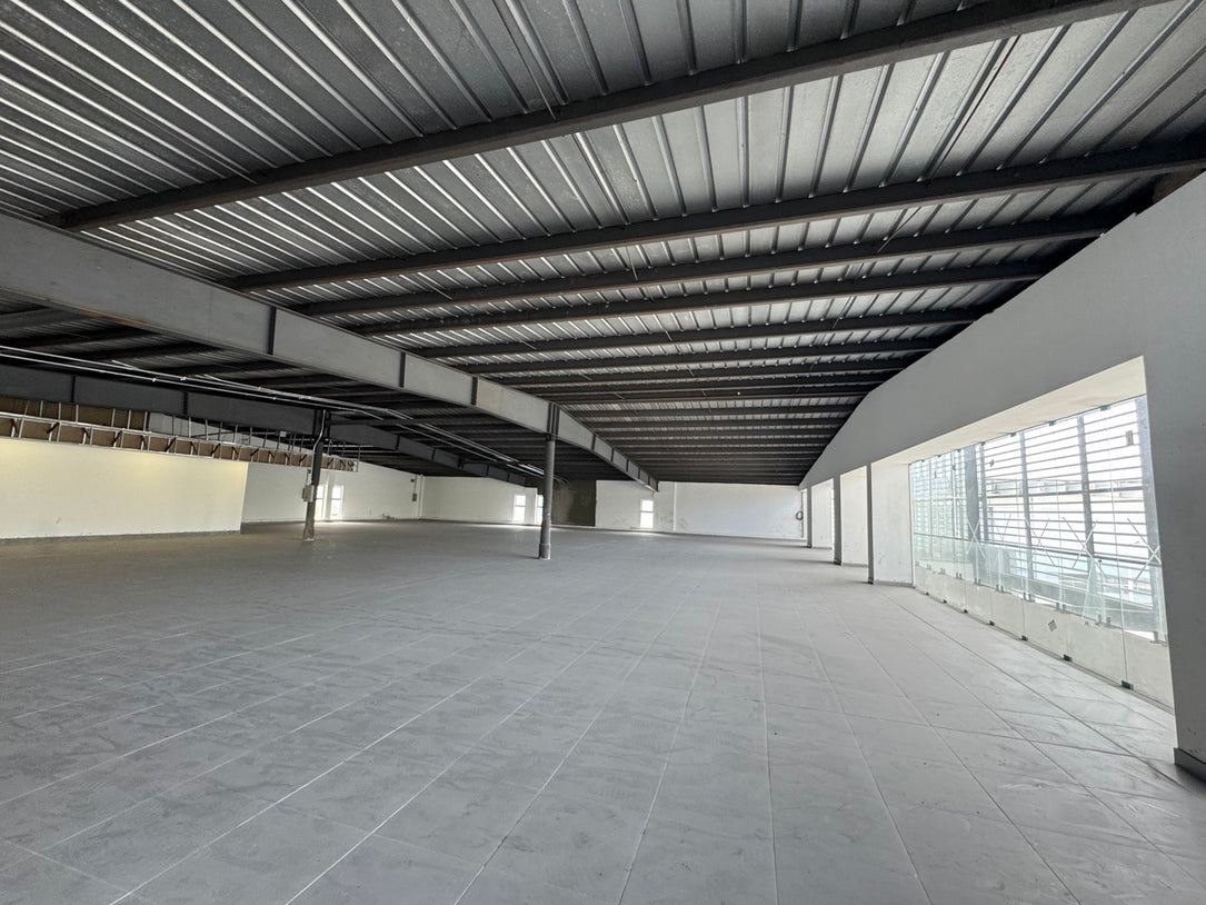 Edificio de Oficinas de 3,400 m² en Alquiler | Av. Luperón, Santo Domingo Oeste