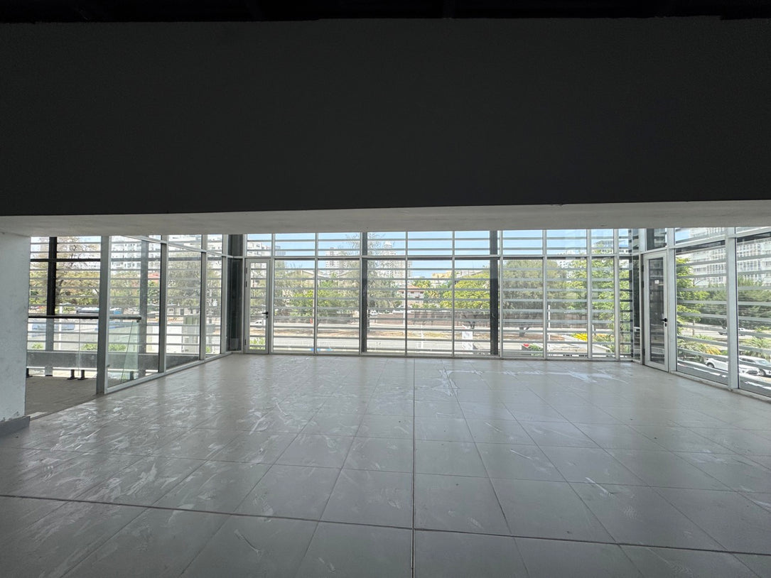 Edificio de Oficinas de 3,400 m² en Alquiler | Av. Luperón, Santo Domingo Oeste